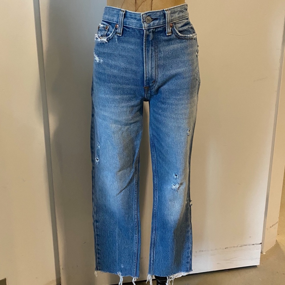Abercrombie & Fitch mom Jean